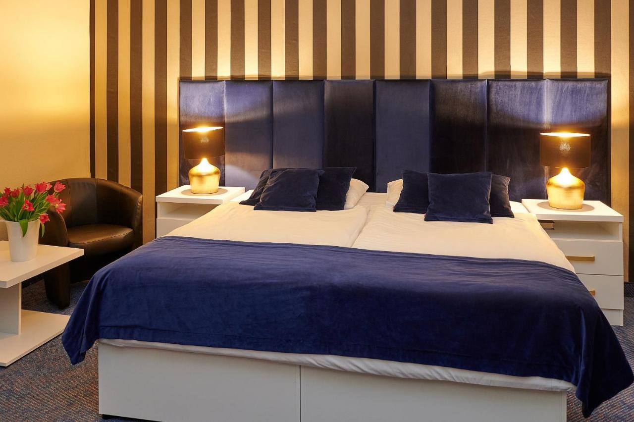 Hotel Royal Gliwice Bagian luar foto