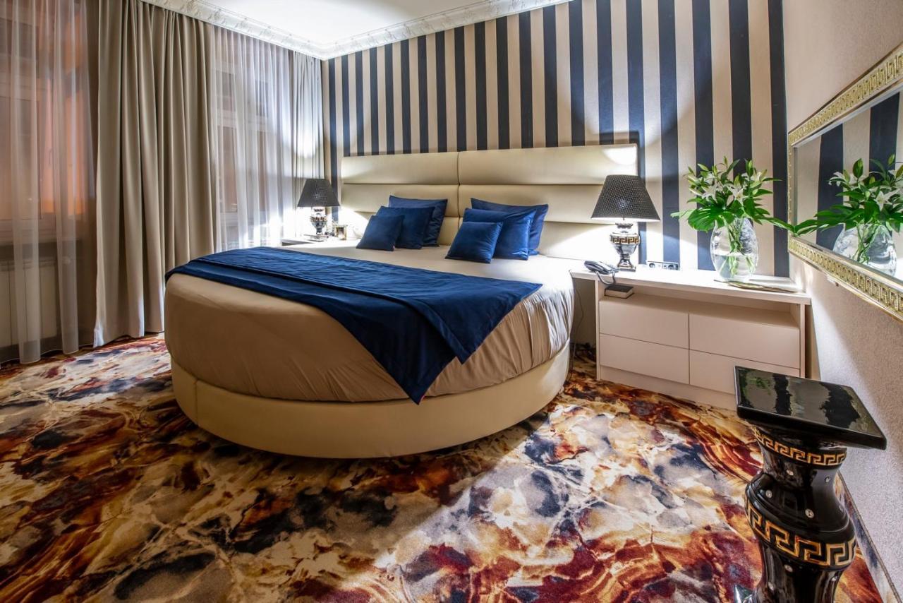 Hotel Royal Gliwice Bagian luar foto