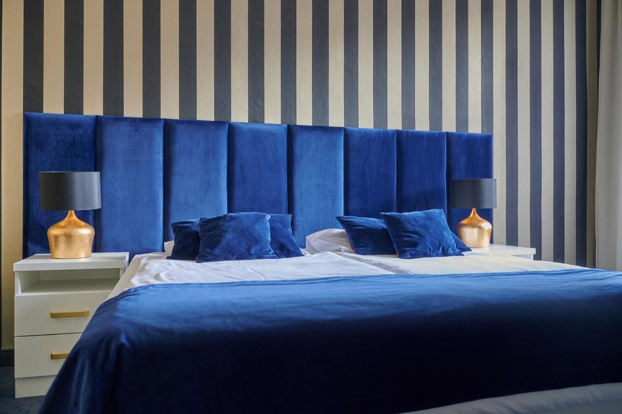 Hotel Royal Gliwice Bagian luar foto
