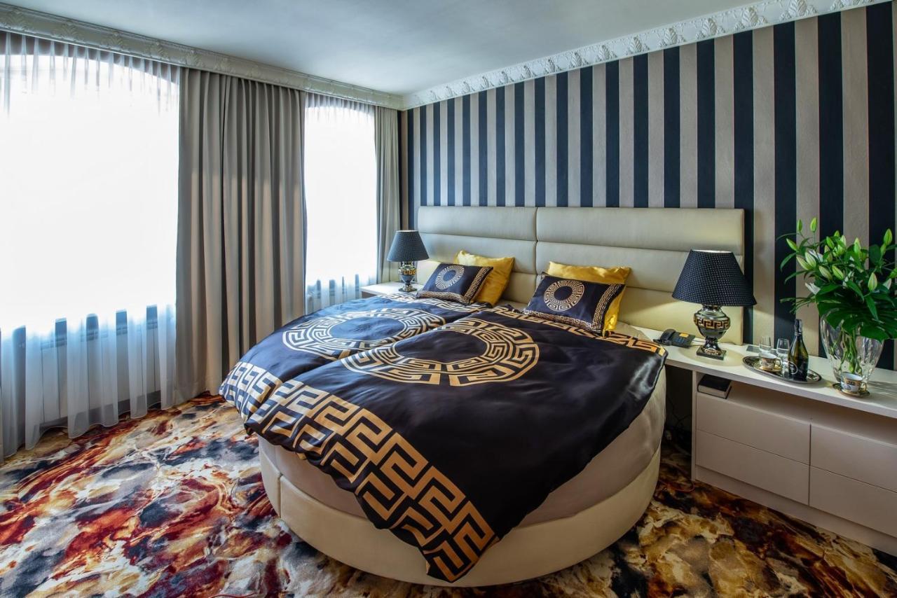 Hotel Royal Gliwice Bagian luar foto